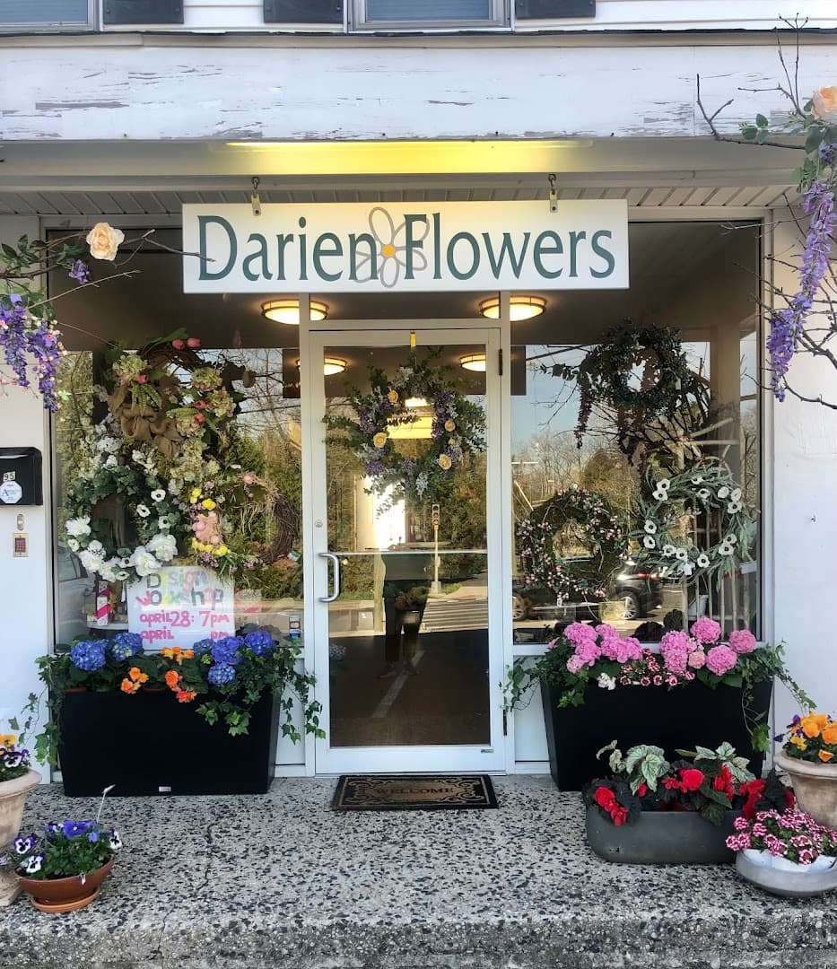 Darien Flowers - Image 1