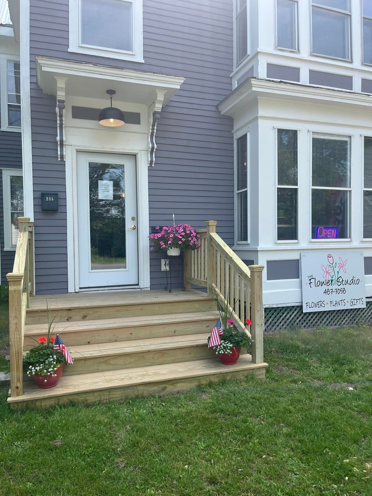 The Flower Studio - Image 1