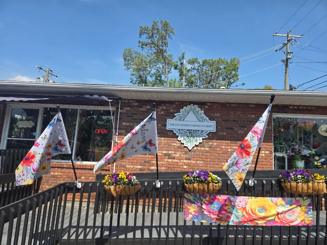 The Extended Garden Florist - Image 1