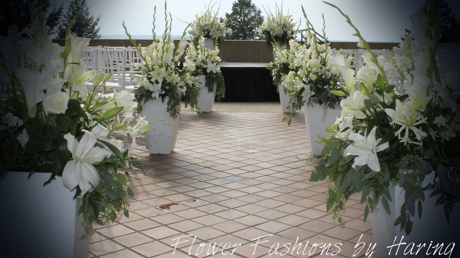 Flower Fashions By Haring - Image 1