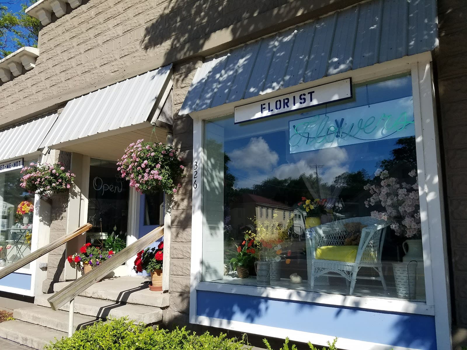 Forget-Me-Not Florist - Image 1