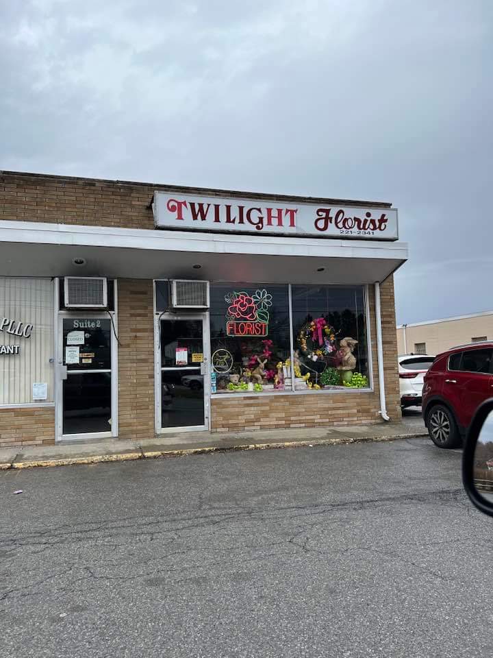 The Flower Cottage - Image 1