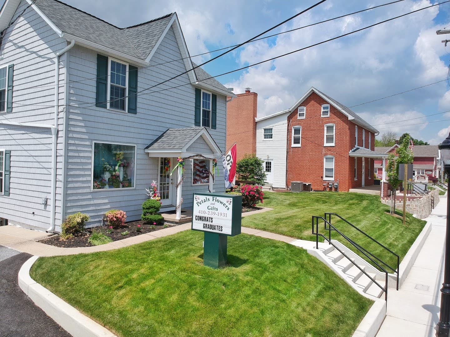 Petals Flowers & Gifts LLC - Image 1