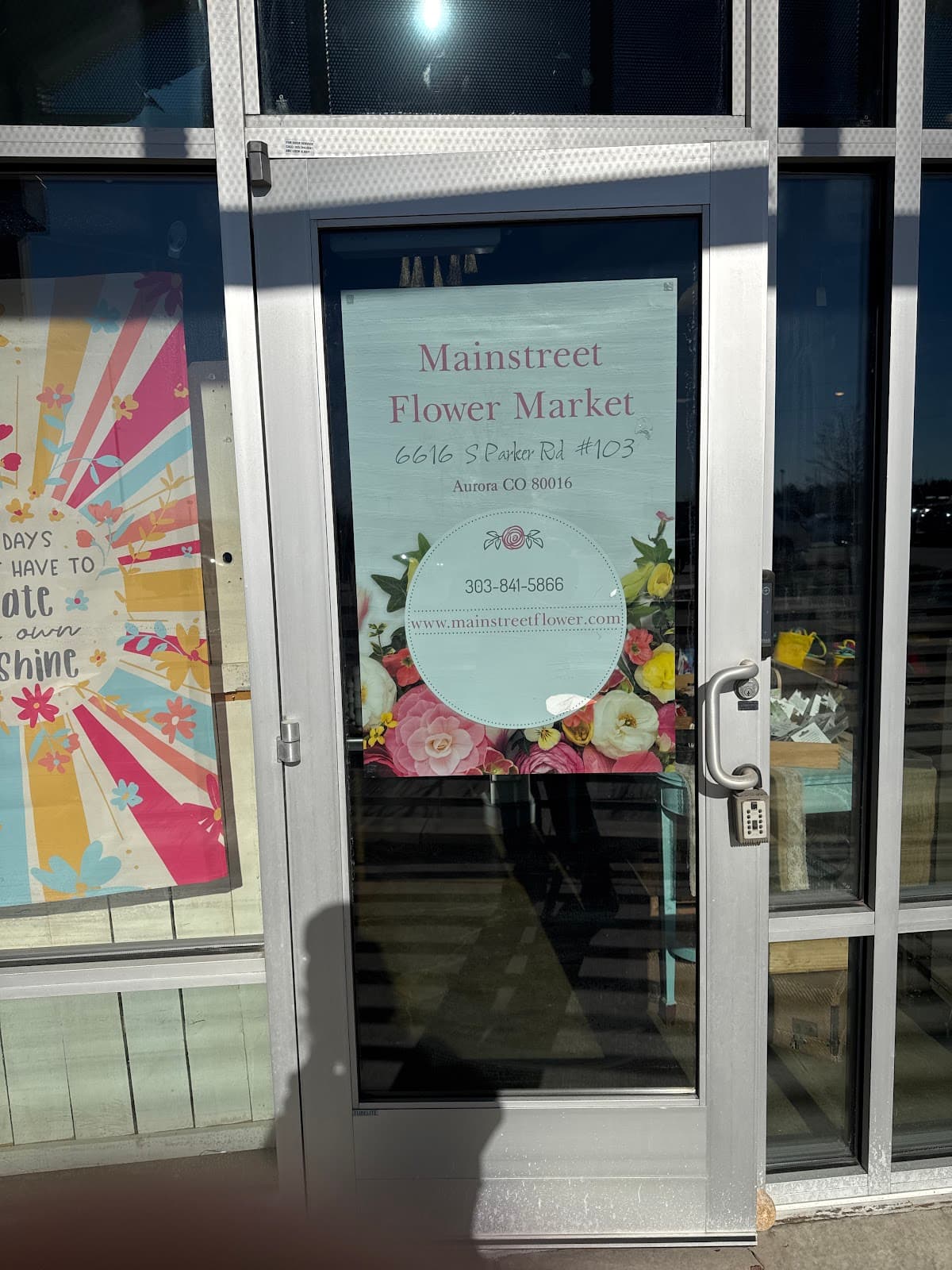 The Fresh Flower Market - Image 1