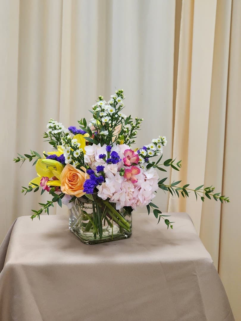 Bloom Avenue Flowers and Gifts - Image 1