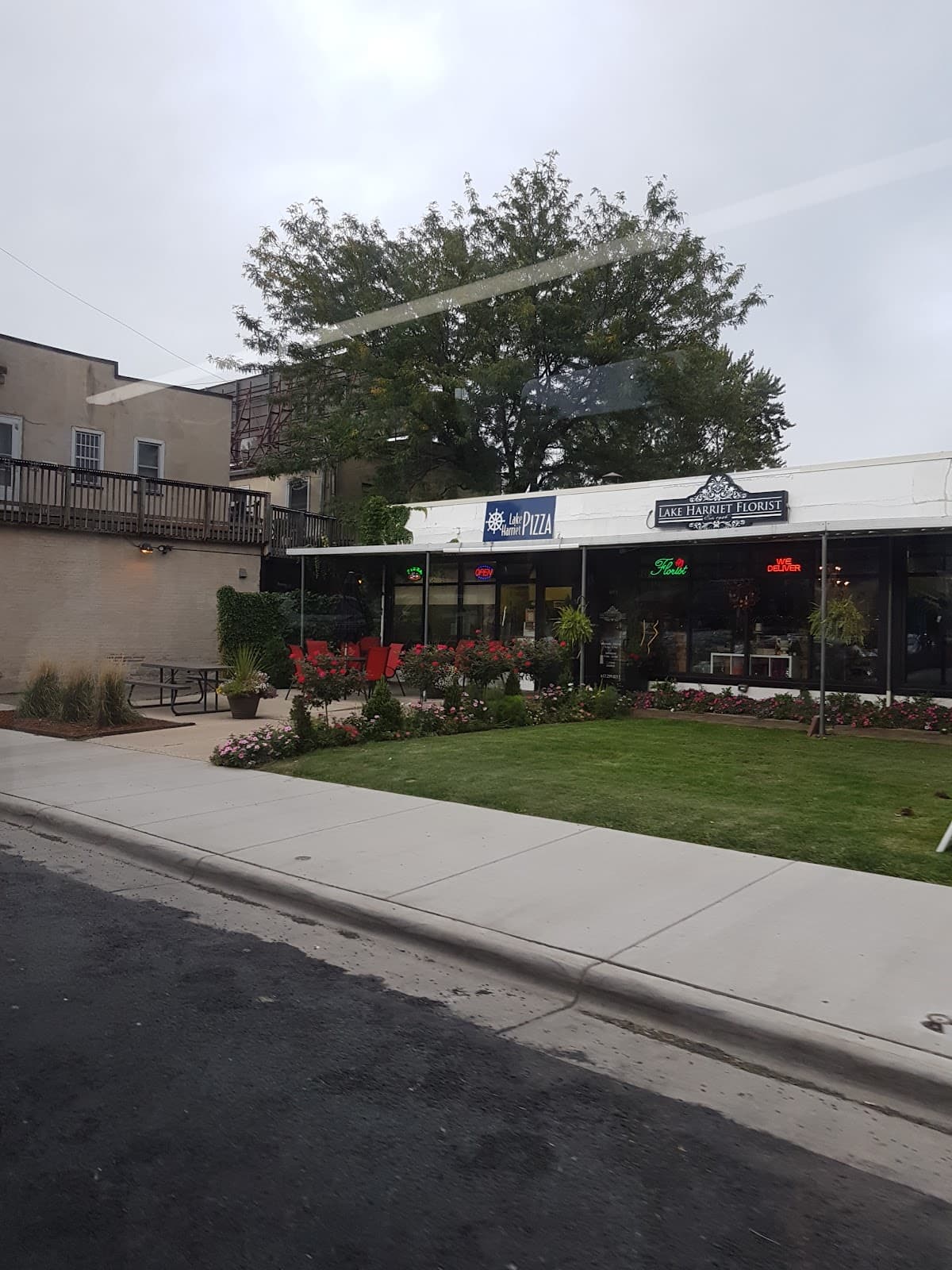 Lake Harriet Florist - Image 1