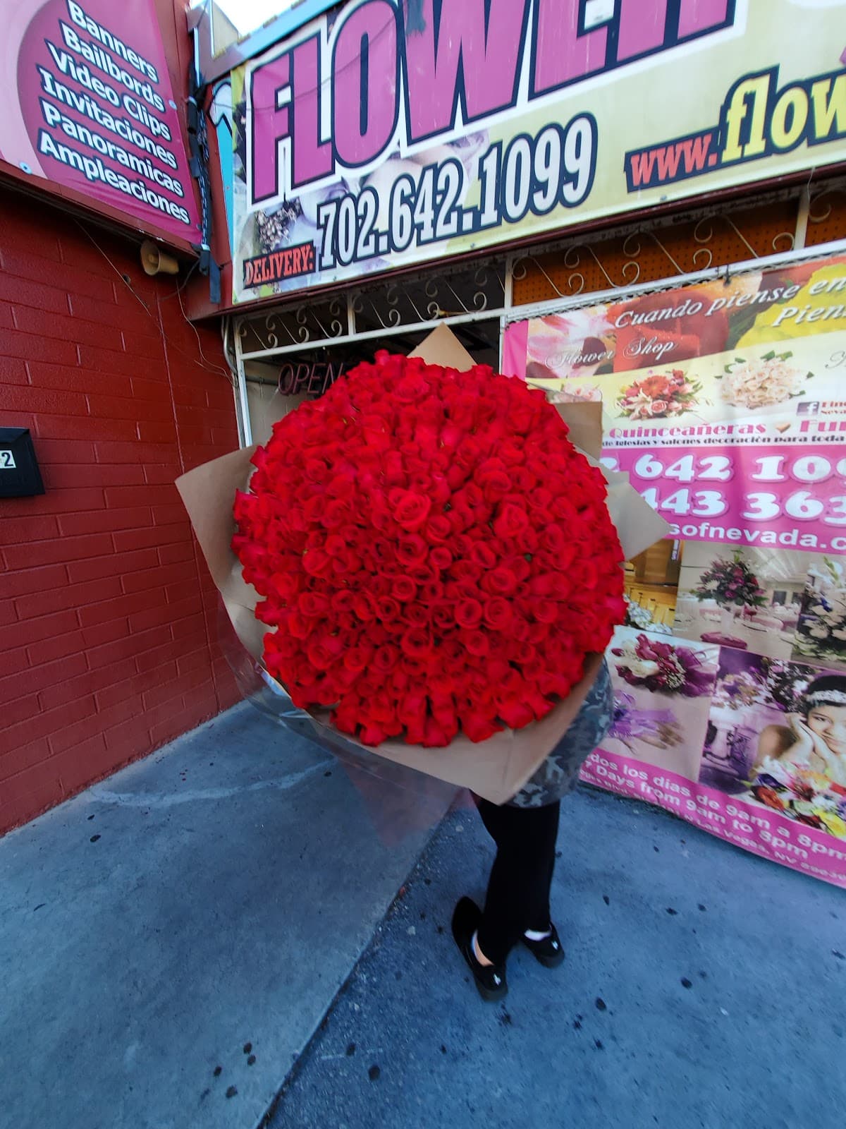 Nevada Flowers & Gift Shop - Image 1