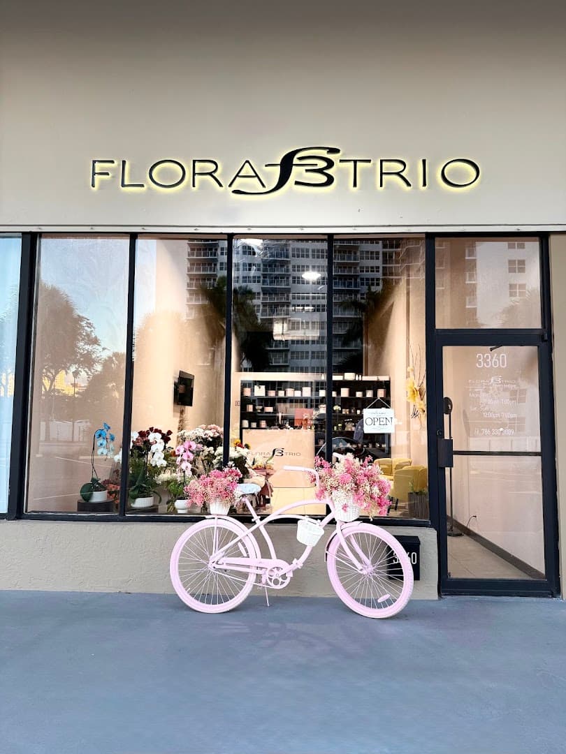 FloraTrio Flowers - Image 1
