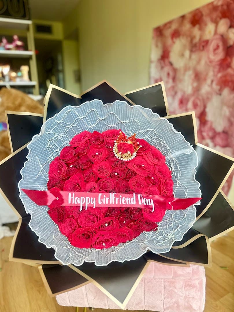 Casa De Flores | Gift House - Image 1