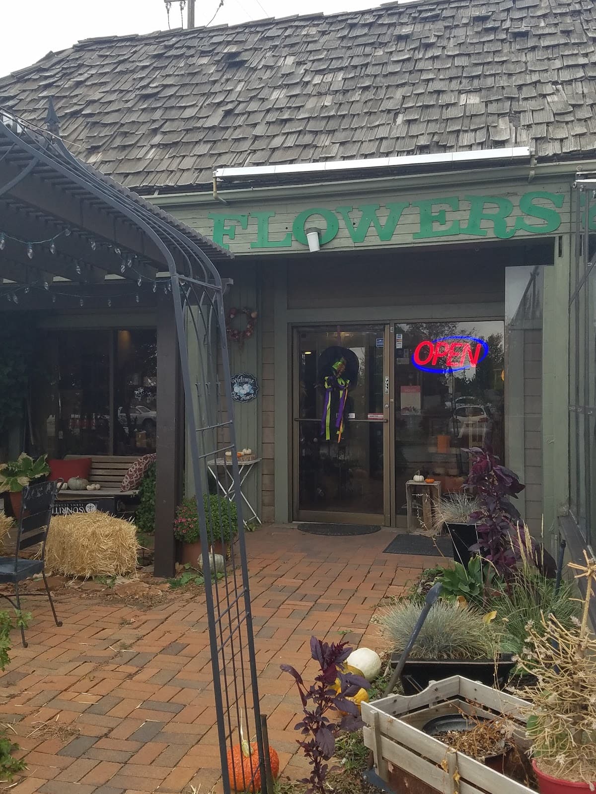 Cedar Village Floral & Gift Inc - Image 1