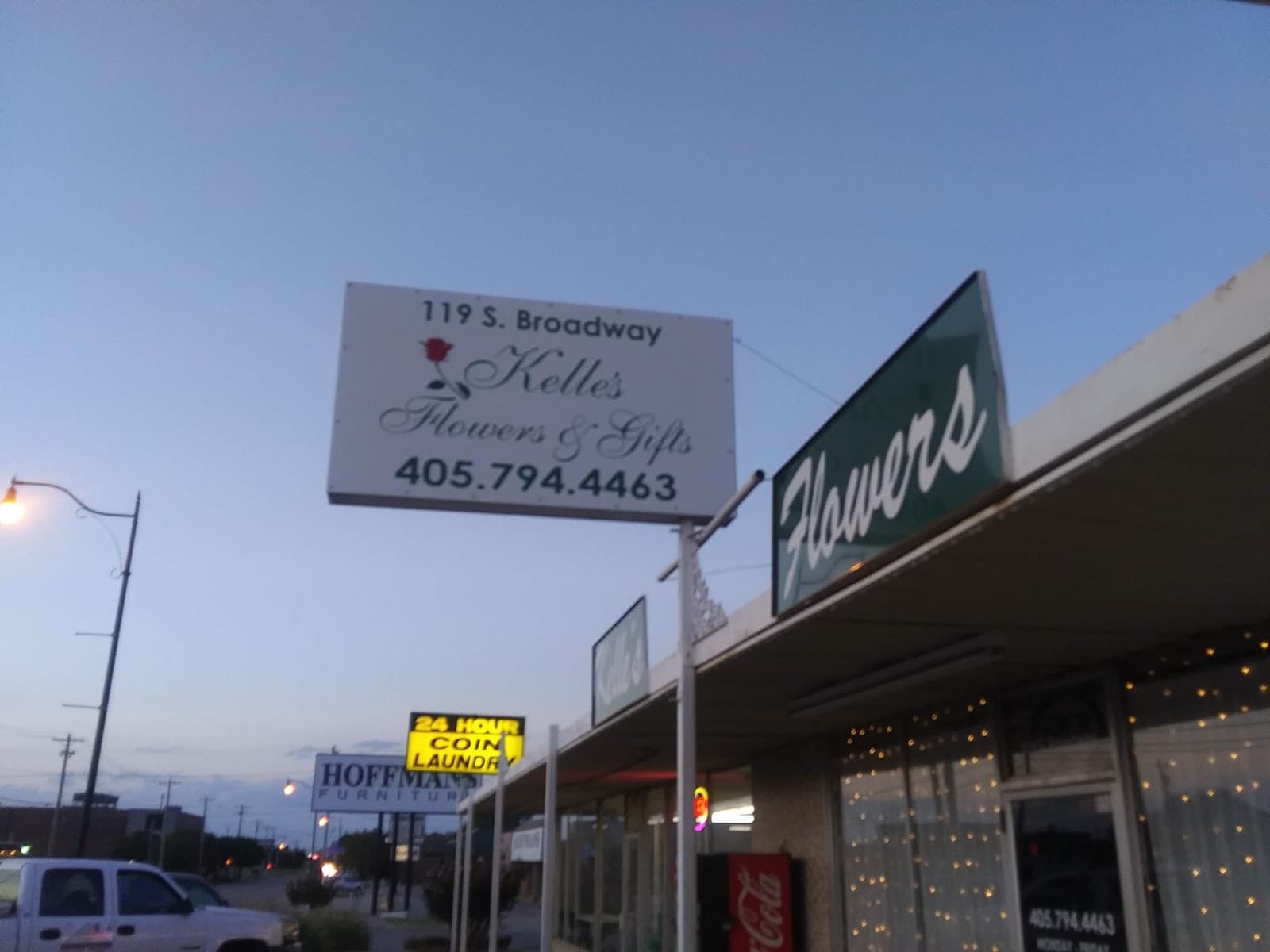 Kelle's Flowers & Gifts - Image 1