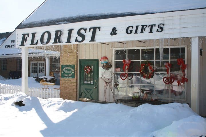 A Country Flower Shoppe and More - Image 1