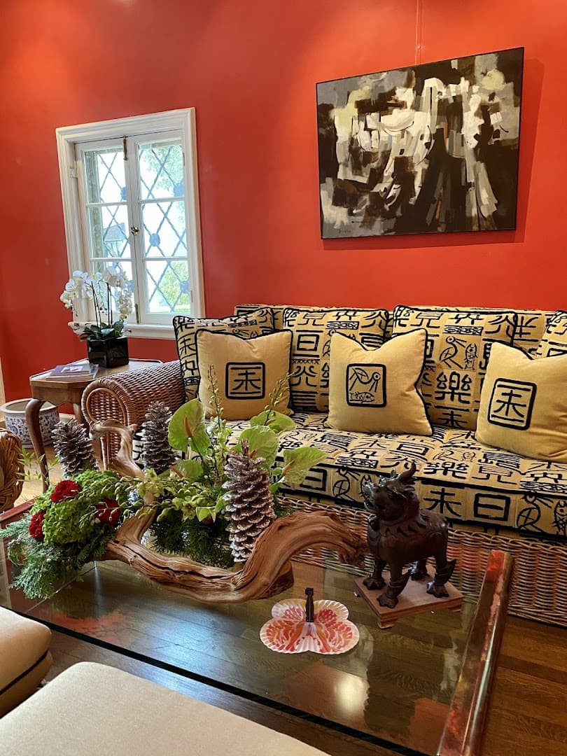 Margit Holakoui Florist - Image 1