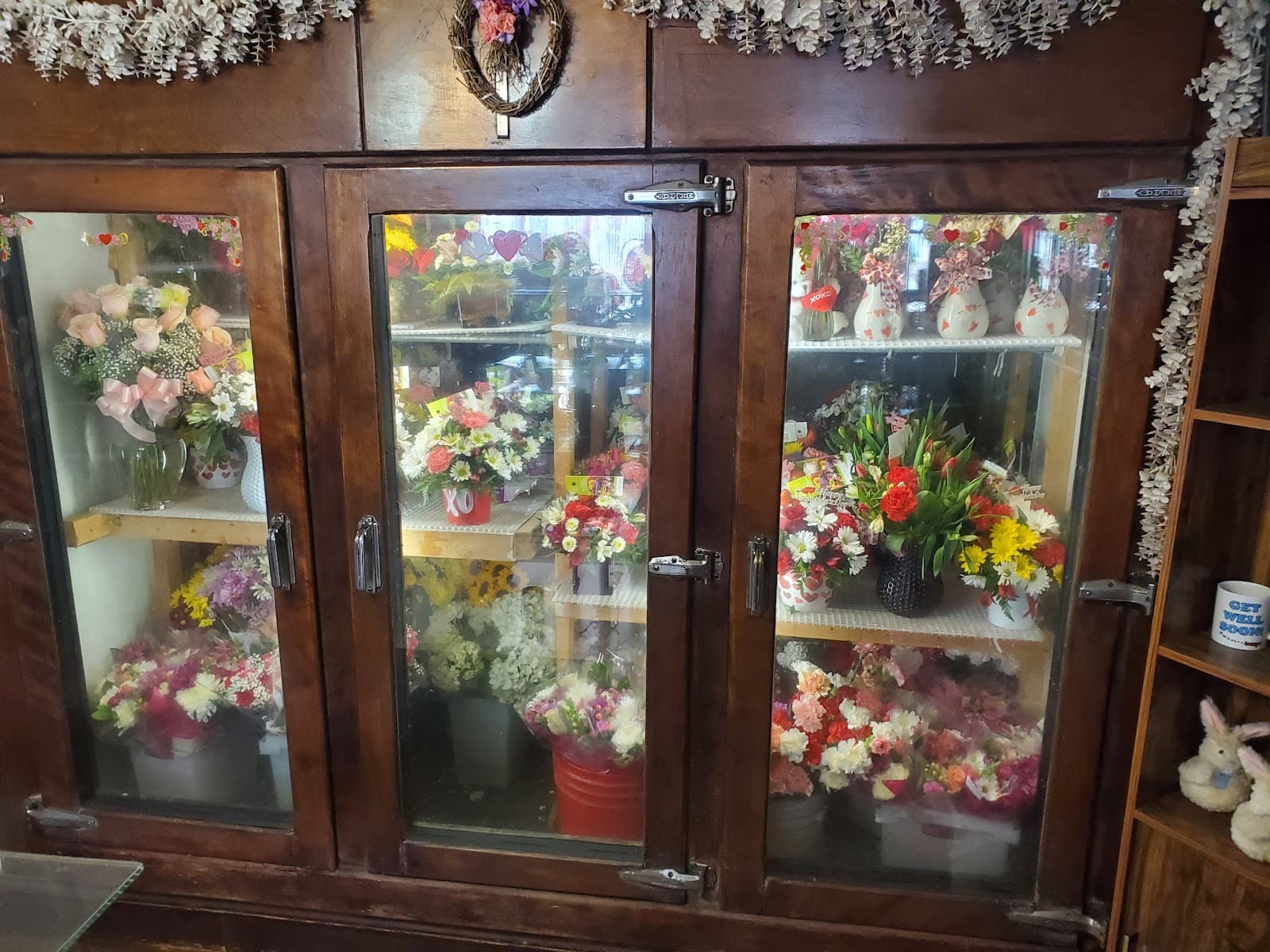 Walker's Florist & Gift Shop - Image 1