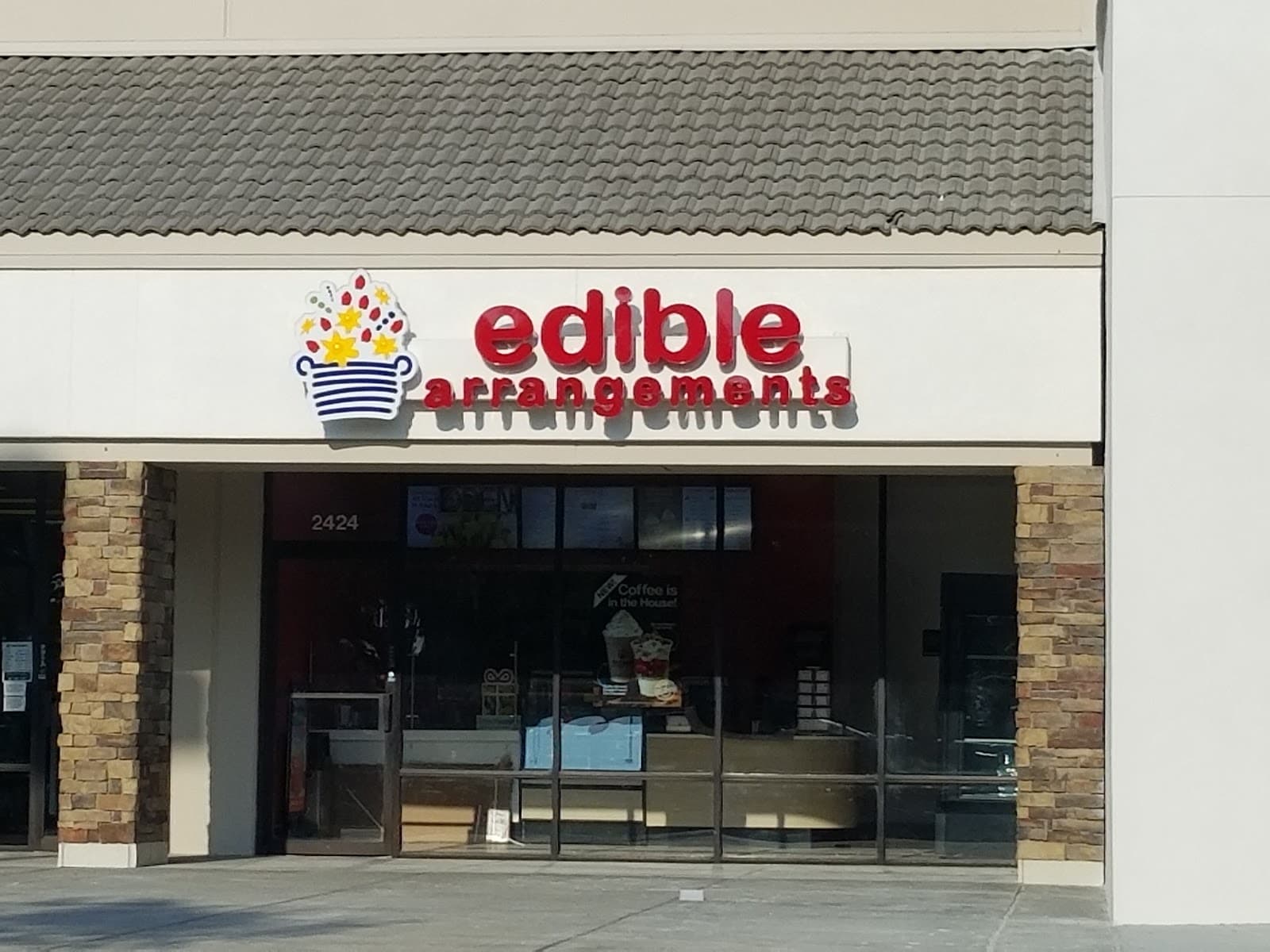 Edible Arrangements - Image 1