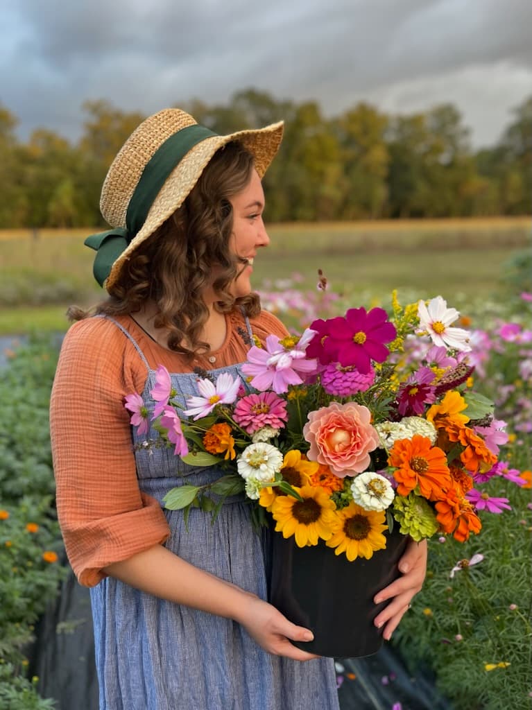 ST. ROSE FLOWER FARM - Image 1