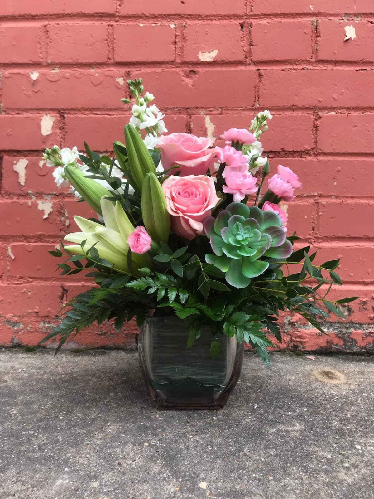 Deb's Gift & Floral - Image 1