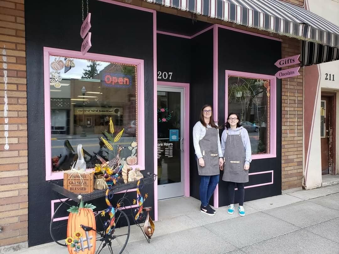 Paige’s Floral & Gifts - Image 1