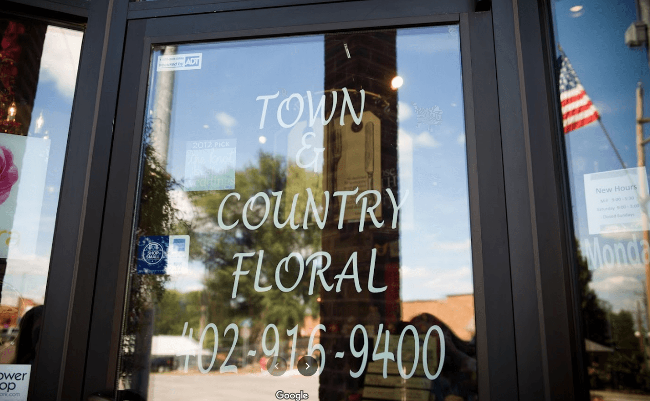 Town & Country Floral - Image 1