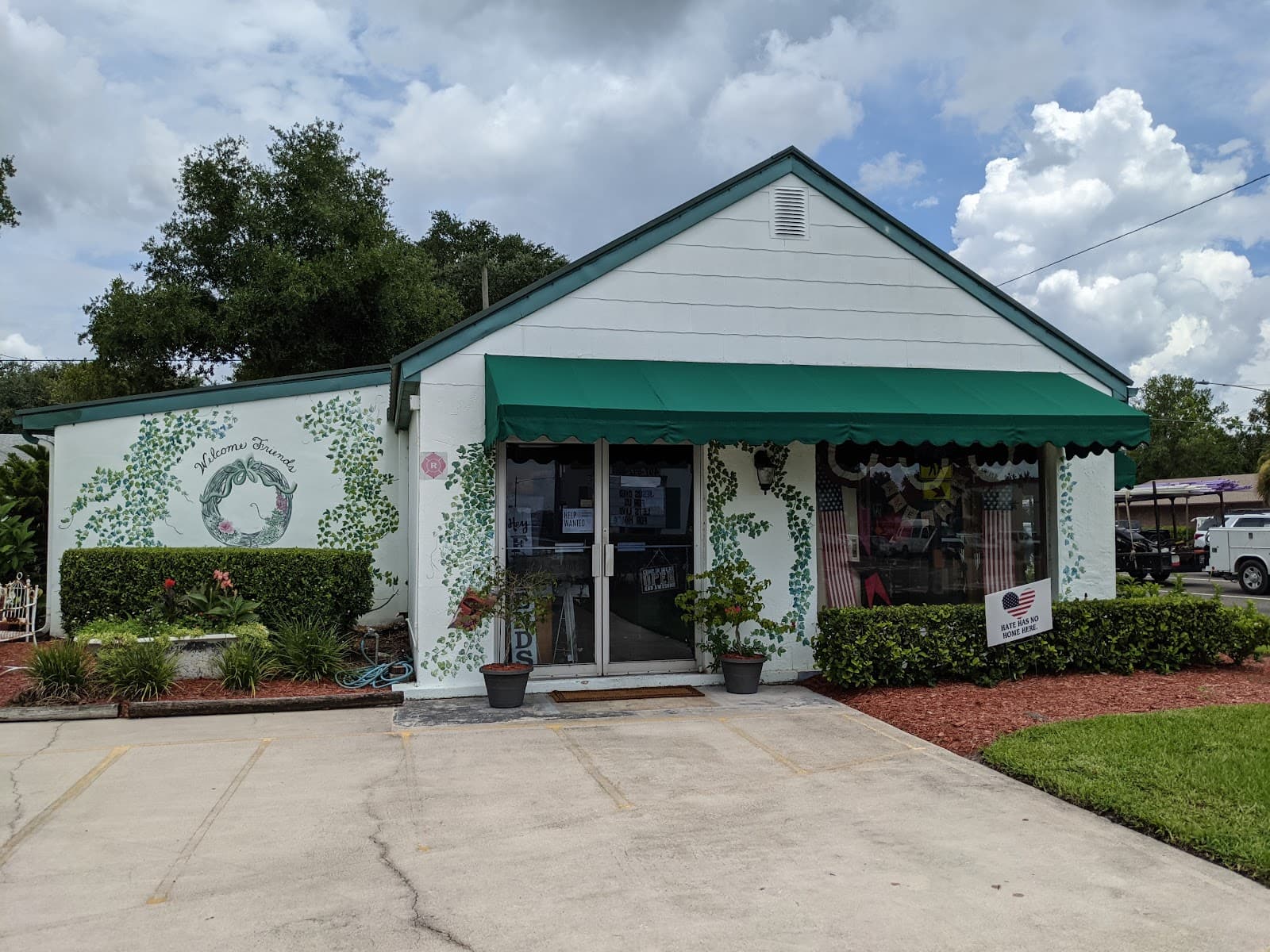 St. Cloud Florist & Gift Shoppe - Image 1