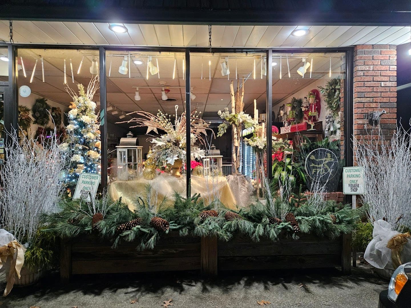 Simply Elegant Flowers - Image 1