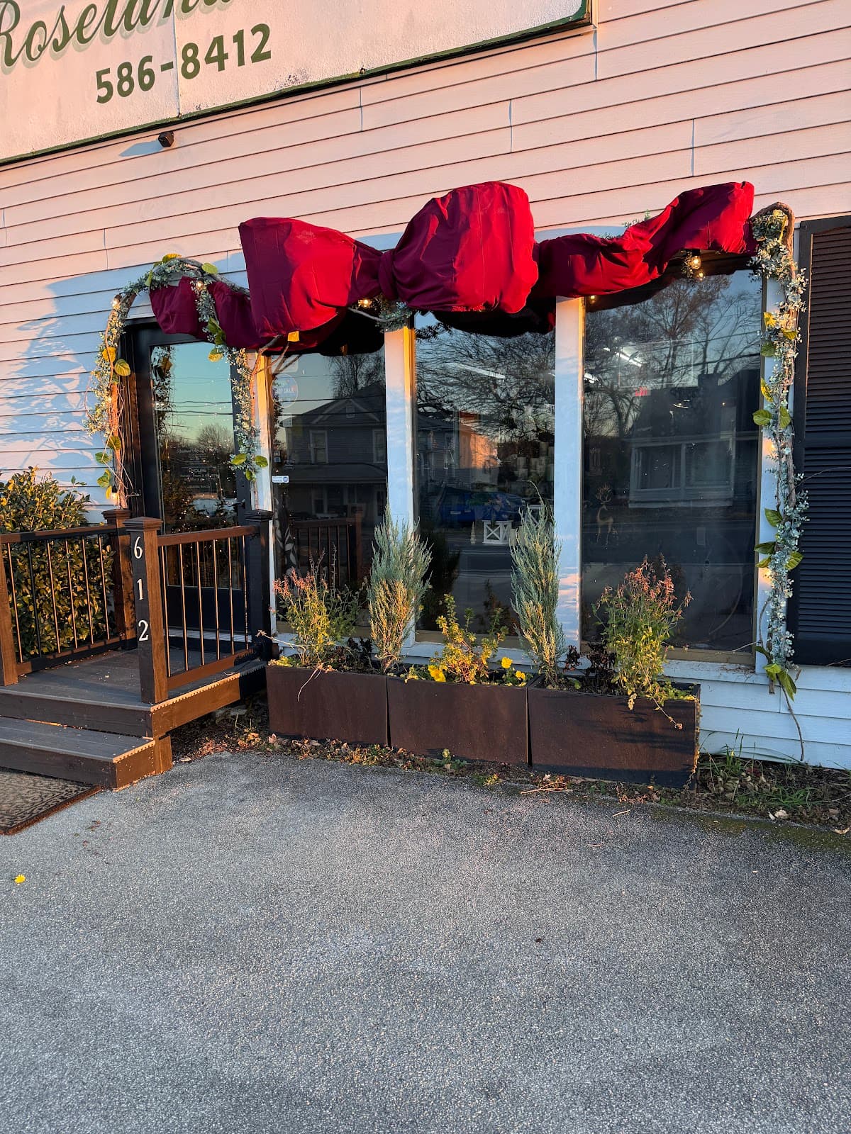 Roseland Florist & Gifts - Image 1