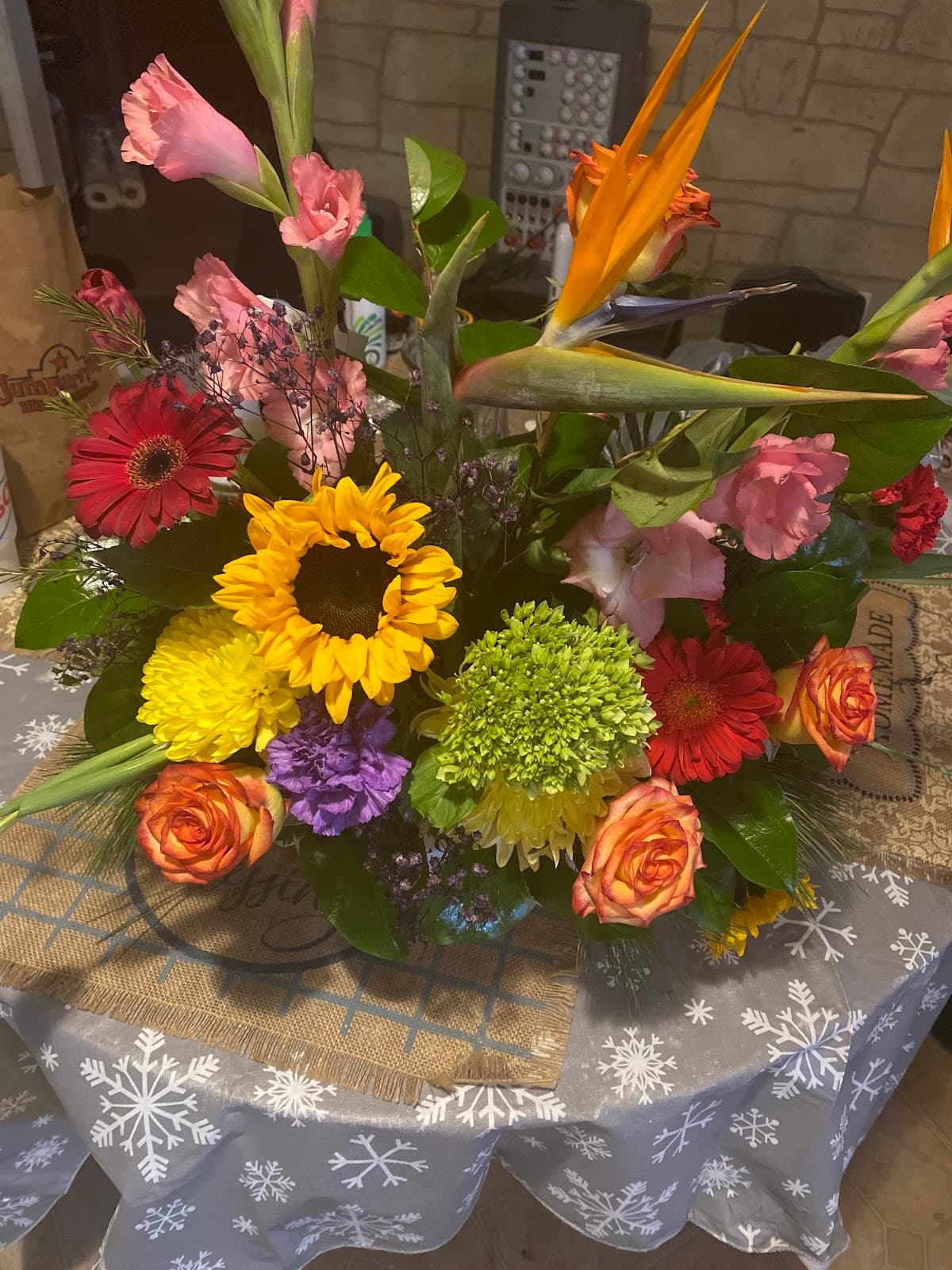 BREVI'S DECOR & FLOWER SHOP - Image 1