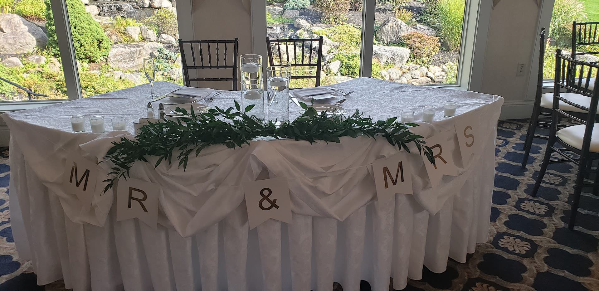 Lupine Designs Flowers & Decor - Image 1