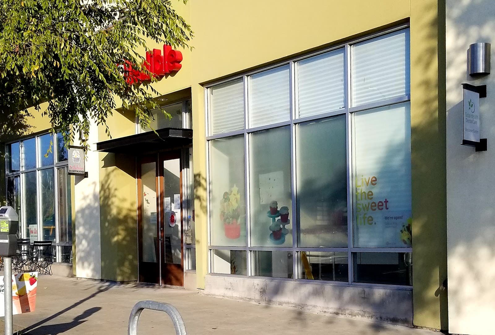 Edible Arrangements - Image 1