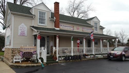 An English Garden Flowers & Gifts - Image 1