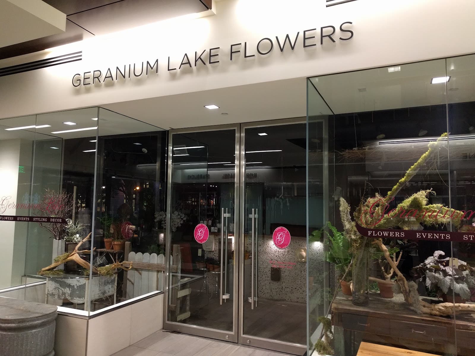 Geranium Lake Flowers - Image 1