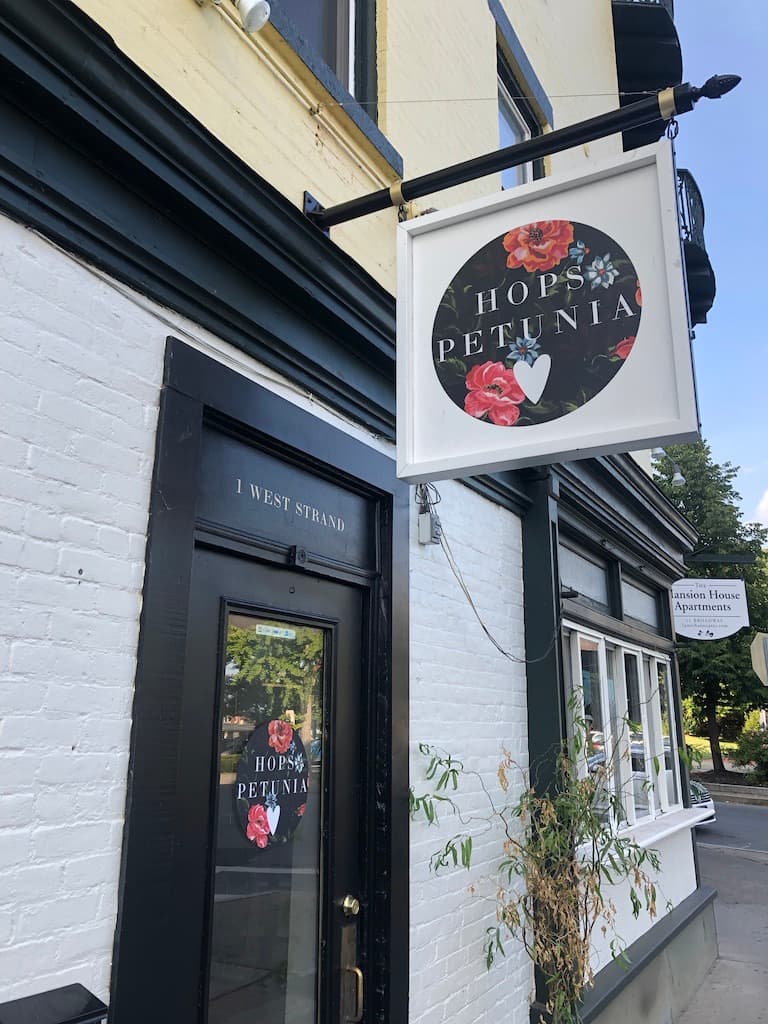 Hops Petunia Floral - Image 1