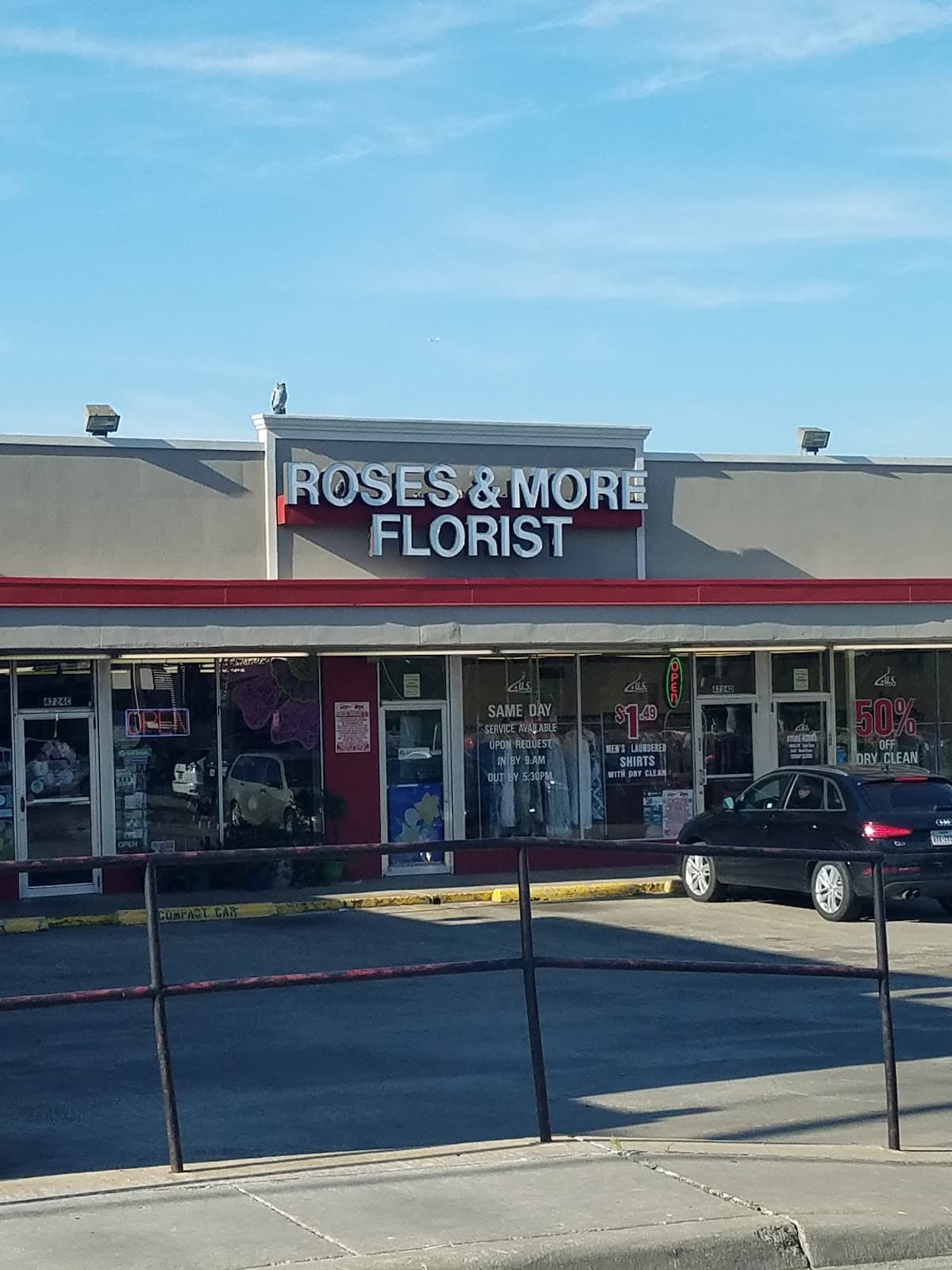 Roses & More Florist - Image 1