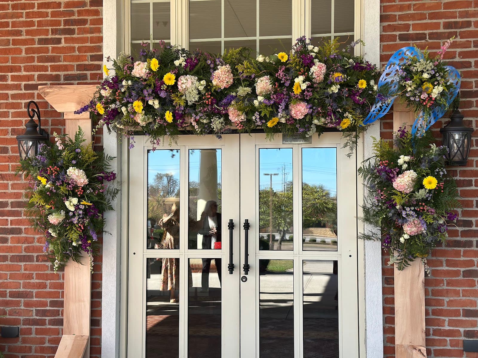 Downtown Flowers And Gift Shop LLC - Kingsport Florist - Image 1