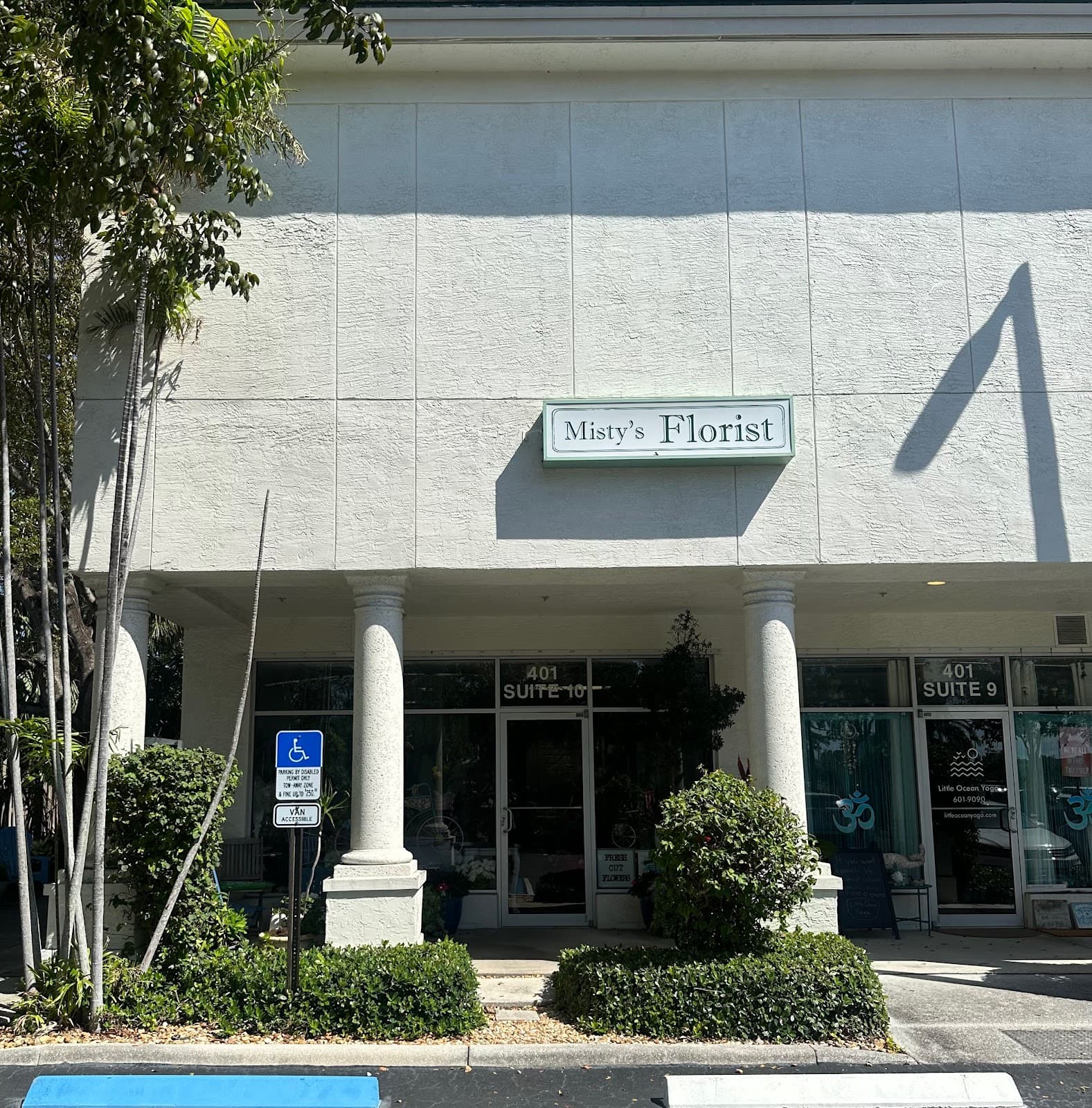 Misty's Florist - Image 1