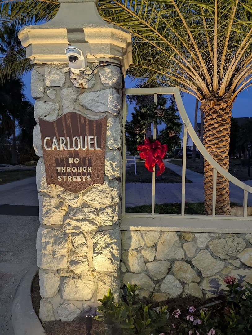 Karen's Florist of Gulfport & Beach Weddings - Image 1