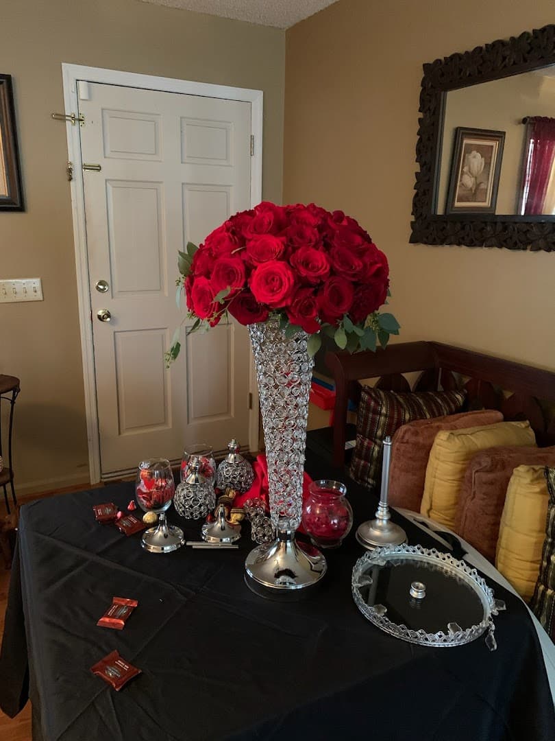 Flowers & Things - Image 1