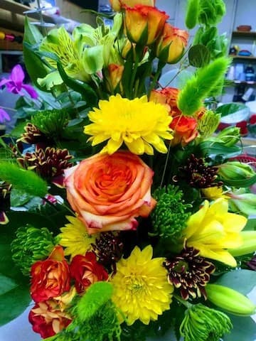 First Class Flowers & Gifts - Image 1